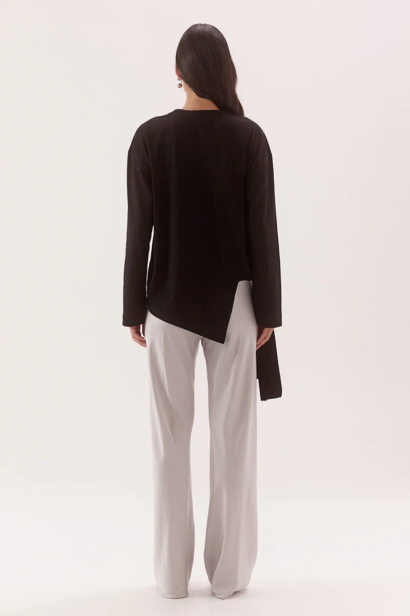 BLAKE LONGSLEEVE TEE - BLACK - Image 4
